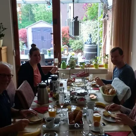 Bed and breakfast Rene's 4*
