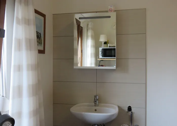 فندق مبيت وإفطار Rene's 4*