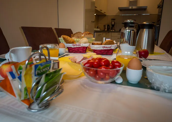 Rene's فندق مبيت وإفطار 4*