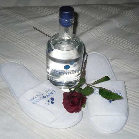 Nocleg ze śniadaniem Rene's 4*