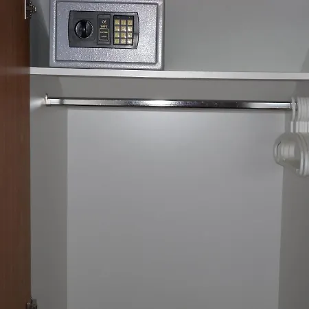 Rene's Bed and Breakfast 4*