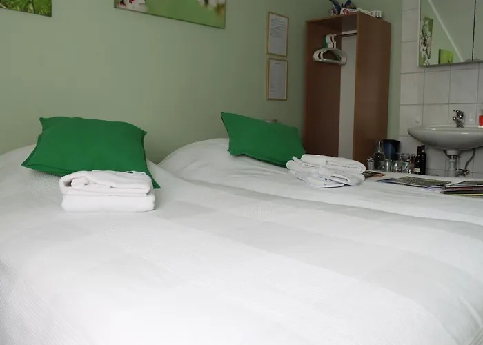 Rene's Bed & Breakfast 4*